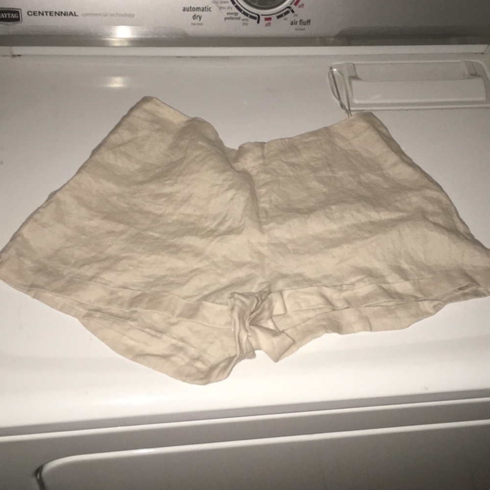 Women’s shorts / slightly higher waisted